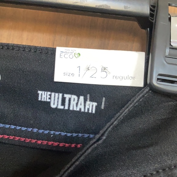Wallflower ultra fit crop black cuffed jean ultra stretch ultra soft size 1 / 25 - Picture 13 of 17